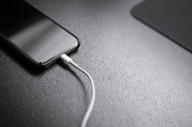 What Are The Best Ways To Charge Your iPhone? 