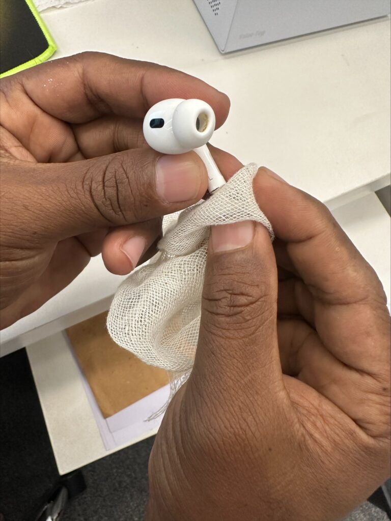 Wipe the AirPods' tail with a dry cloth